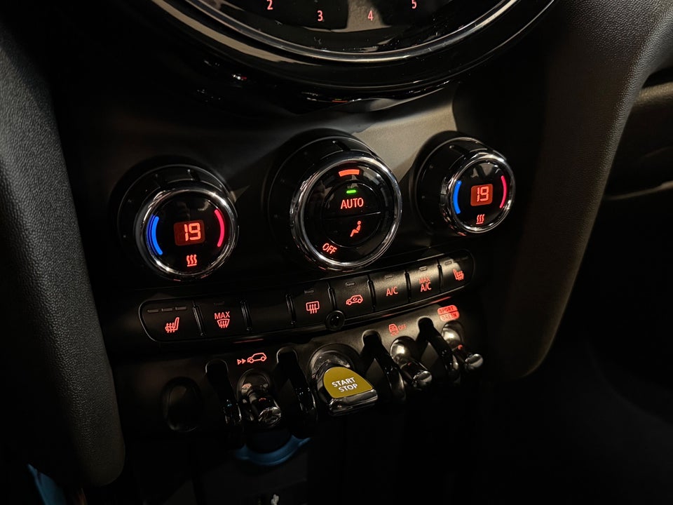 MINI Cooper SE Classic Trim 3d