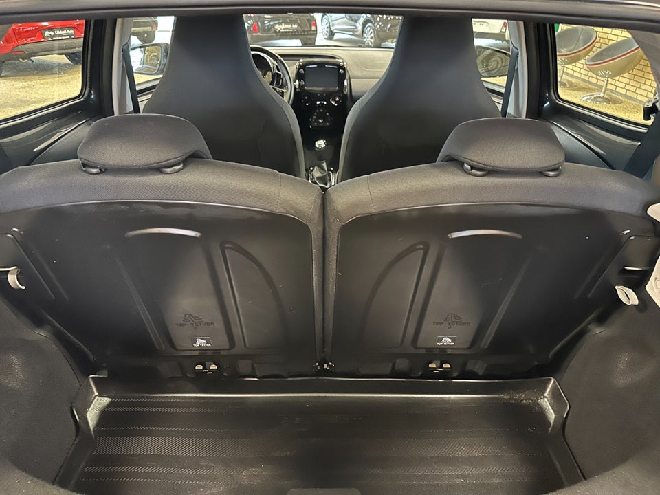 Peugeot 108 1,0 e-VTi 72 Infinity 5d