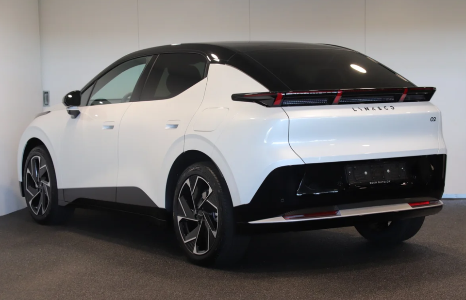 Lynk & Co 02 More 5d