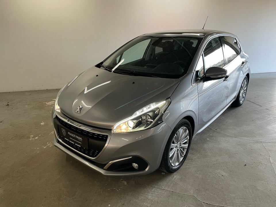 Peugeot 208 1,5 BlueHDi 100 Infinity Sky 5d