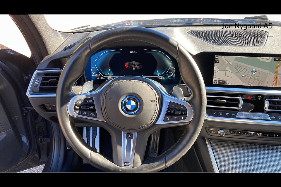 BMW 330e 2,0 Touring M-Sport aut. 5d