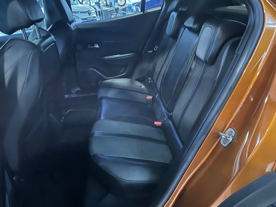 Peugeot e-2008 50 GT 5d