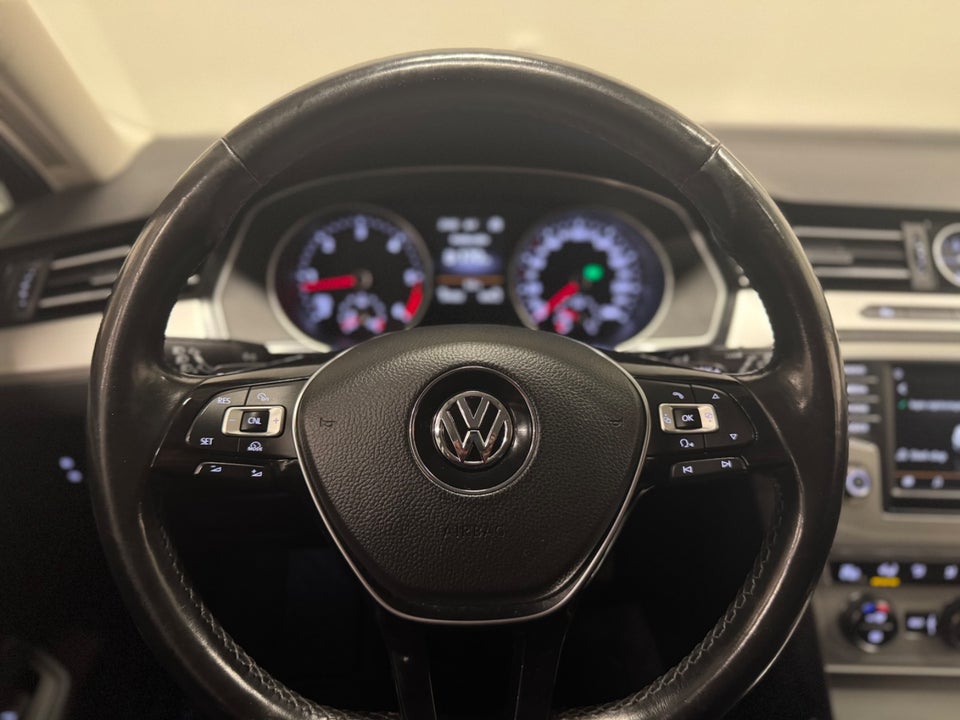 VW Passat 1,6 TDi 120 Comfortline Variant DSG 5d