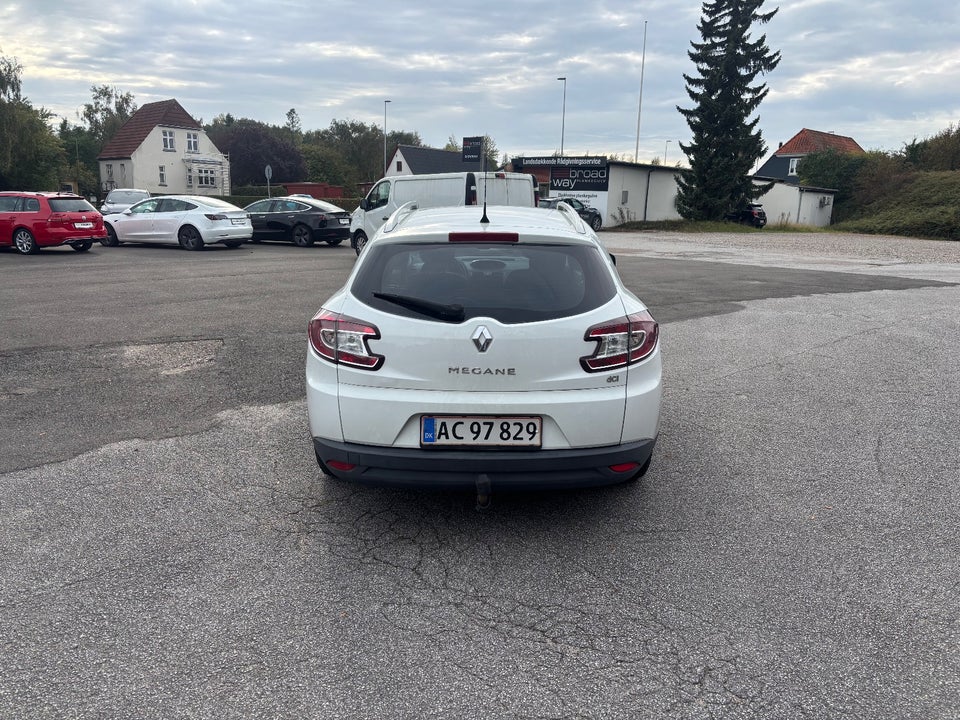 Renault Megane III 1,5 dCi 110 Authentique Sport Tourer 5d