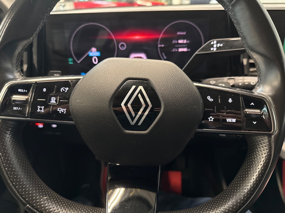 Renault Megane E-Tech 40 Equilibre 5d