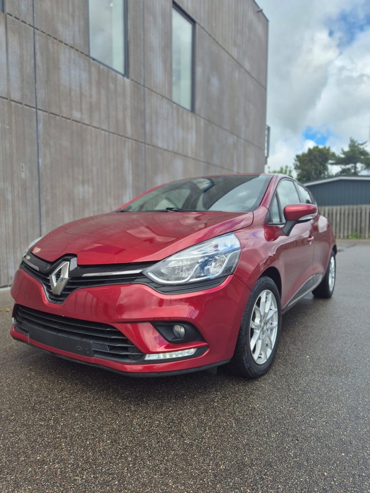 Renault Clio IV 1,5 dCi 90 Limited Sport Tourer 5d