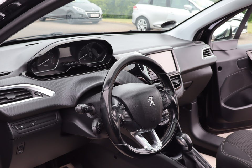 Peugeot 208 1,5 BlueHDi 100 Allure Sky 5d