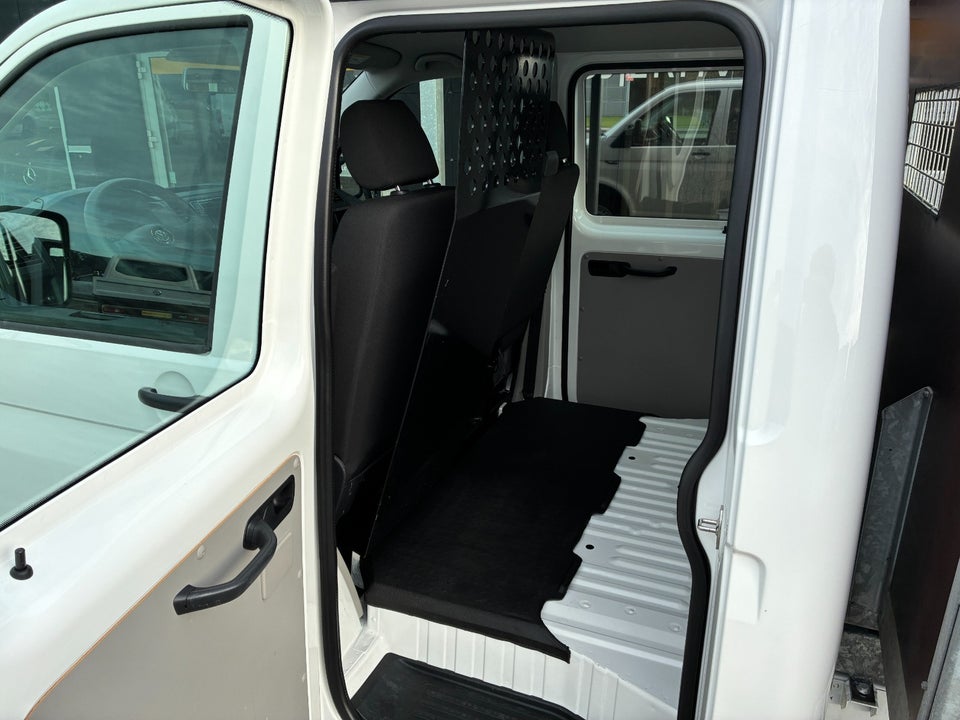 VW Transporter 2,0 TDi 102 Db.Kab m/lad 4d