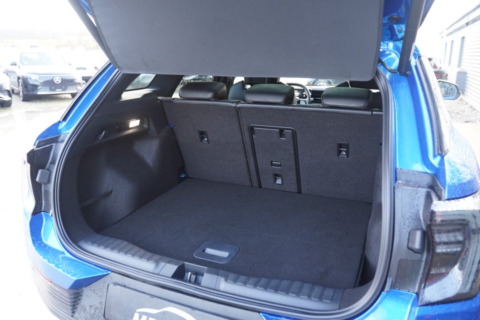 Ford Explorer 84 Select Extended Range AWD 5d