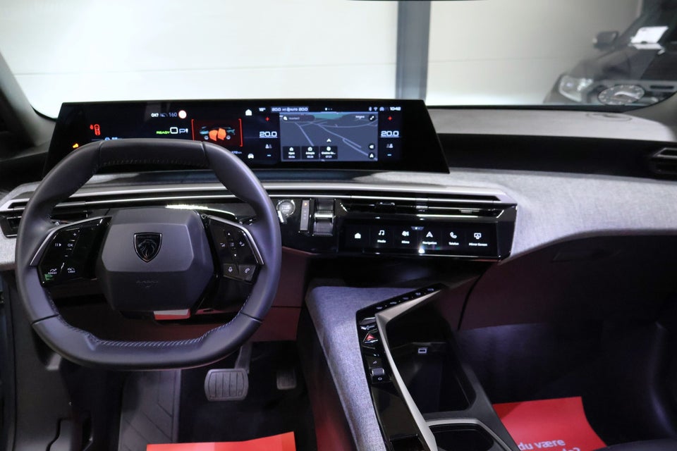 Peugeot e-5008 77 Allure Pack 7prs 5d