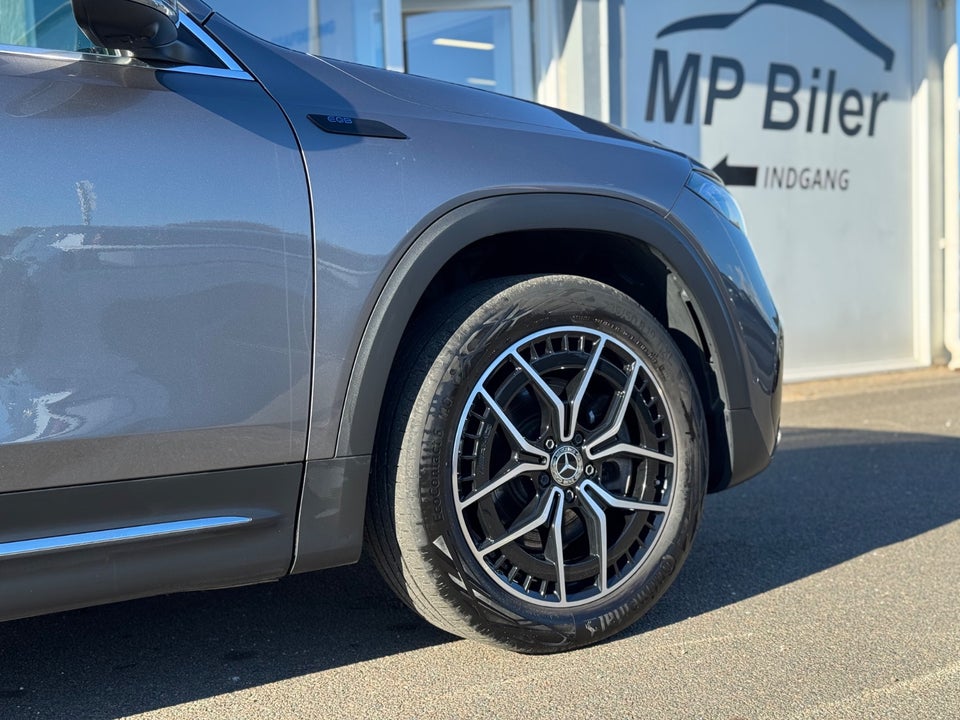 Mercedes EQB300 AMG Line 4Matic 5d