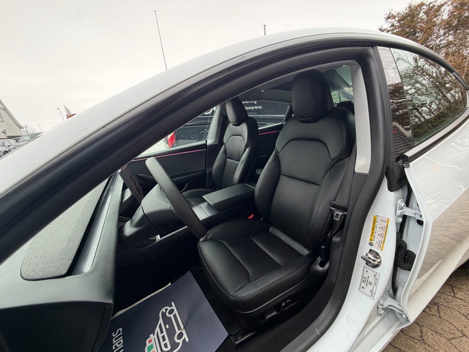 Tesla Model 3 RWD 4d