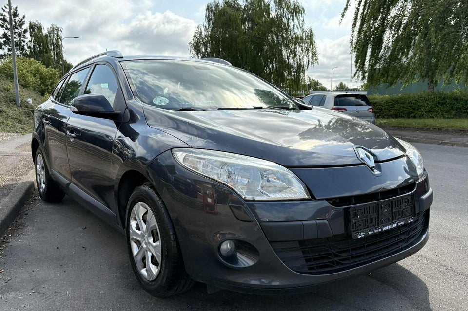 Renault Megane III 1,6 110 Authentique Sport Tourer 5d