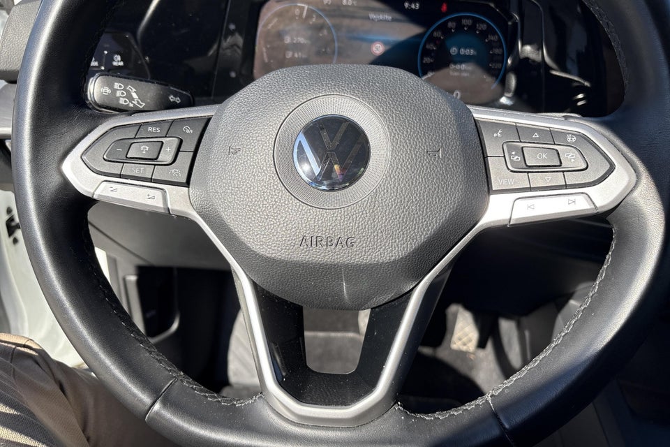 VW Golf VIII 1,4 eHybrid DSG 5d
