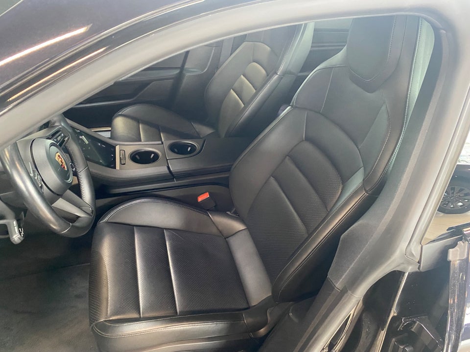Porsche Taycan 4S Performance+ 4d