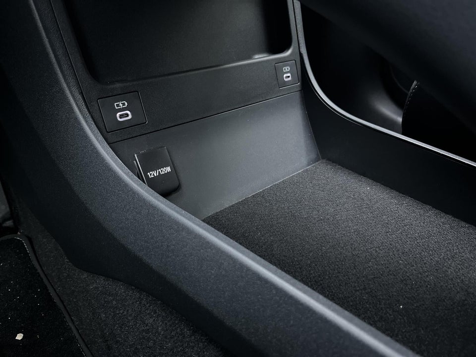 Toyota bZ4X Executive 5d