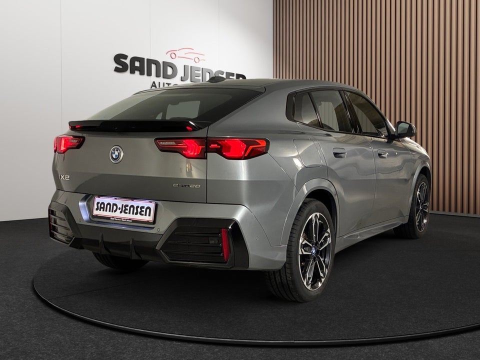 BMW iX2 eDrive20 M-Sport Premium 5d