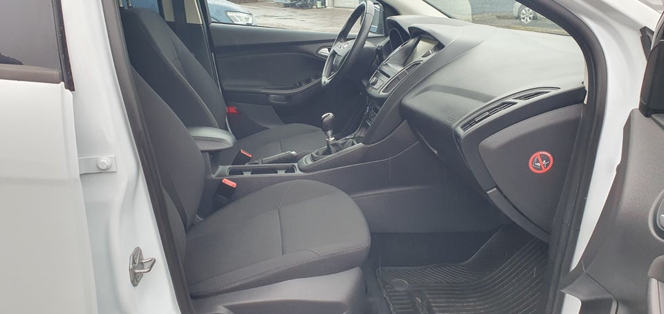 Ford Focus 1,0 SCTi 125 Business stc. 5d