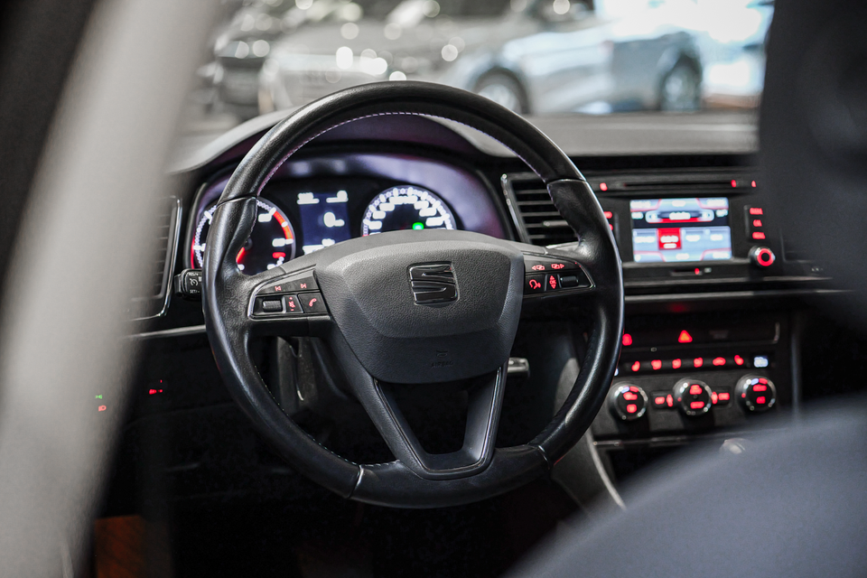 Seat Leon 1,6 TDi 105 Style DSG 5d