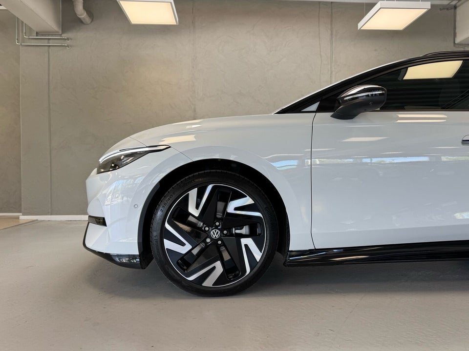 VW ID.7 86 Pro S Tourer 5d