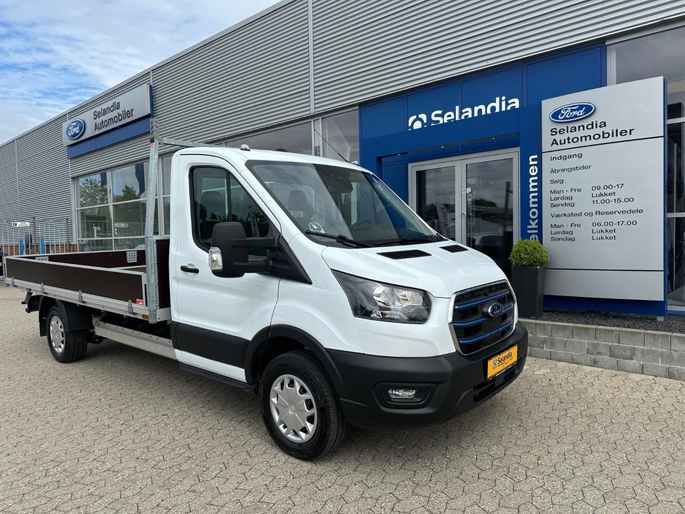 Ford E-Transit 350 L3 Chassis 68 Trend H1 RWD