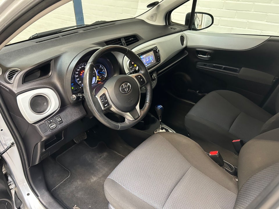 Toyota Yaris 1,5 Hybrid H2 Touch CVT 5d