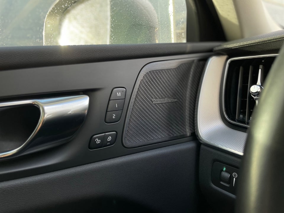 Volvo XC60 2,0 T8 ReCharge Inscription aut. AWD 5d