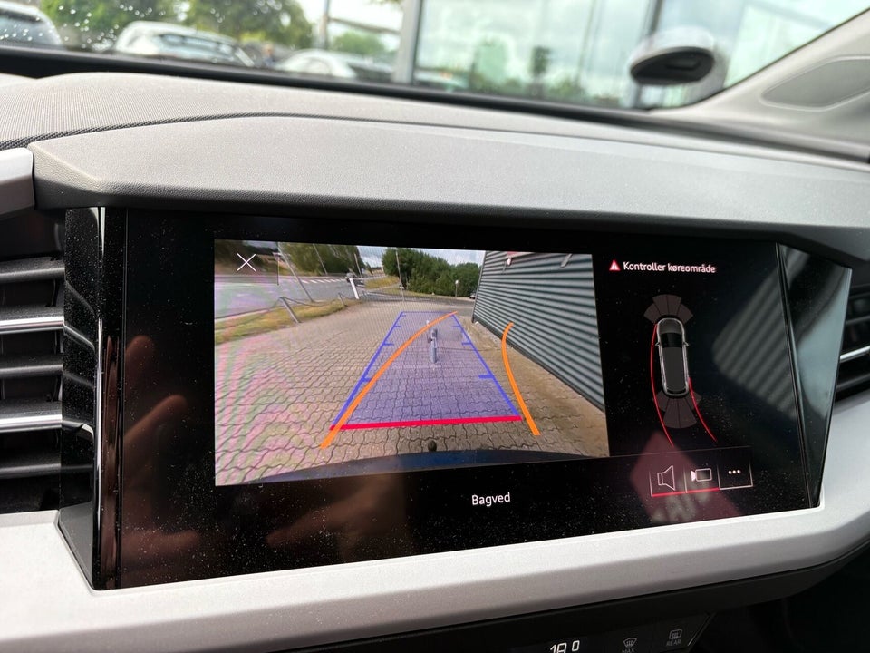 Audi Q4 e-tron 40 Attitude 5d