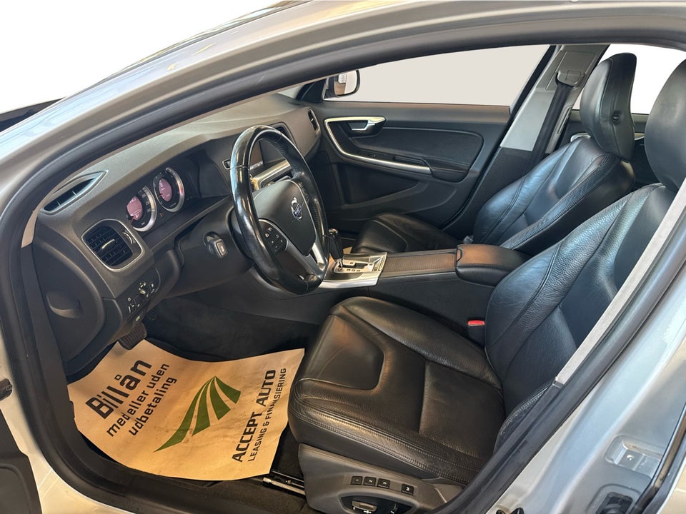 Volvo S60 2,0 T5 240 Summum aut. 4d