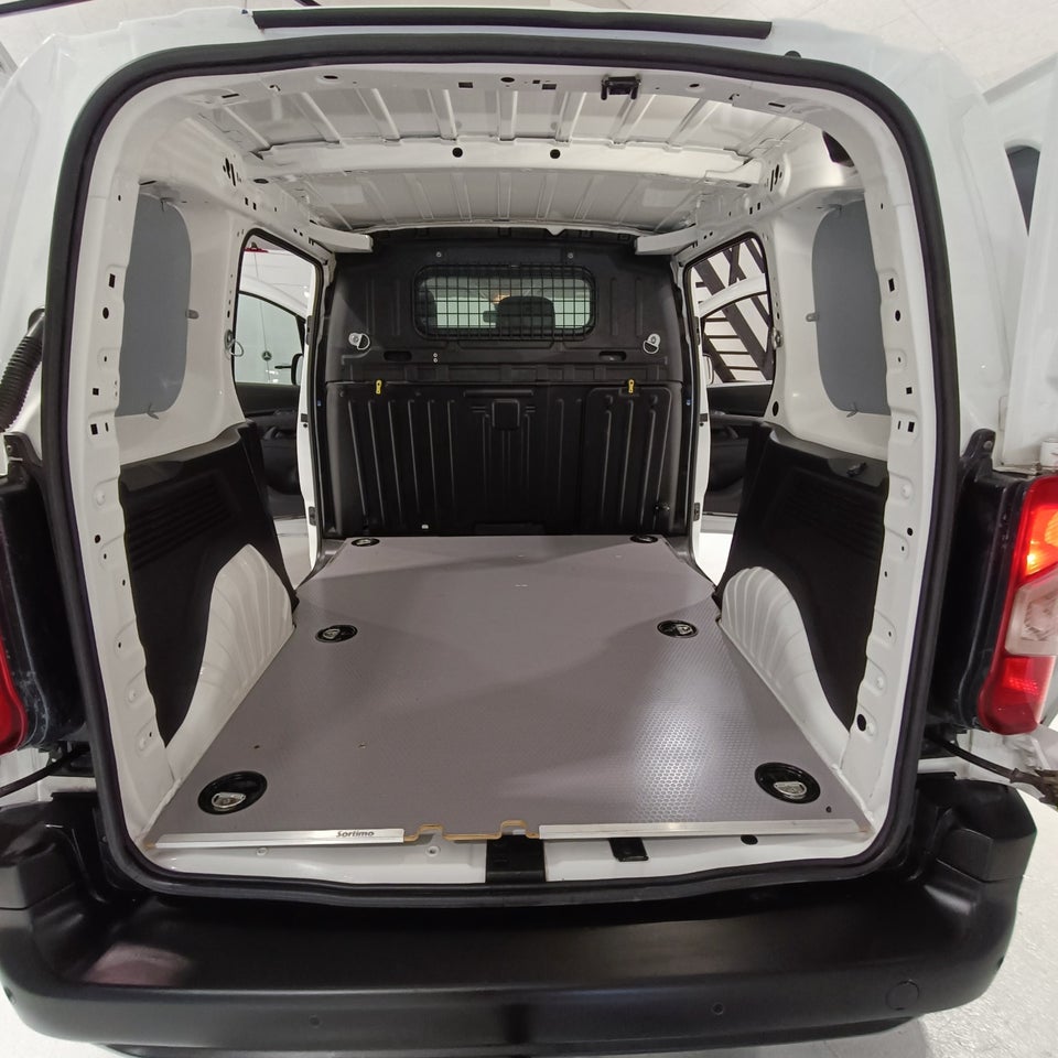 Peugeot Partner 1,5 BlueHDi 130 L1V1 Plus EAT8 Van