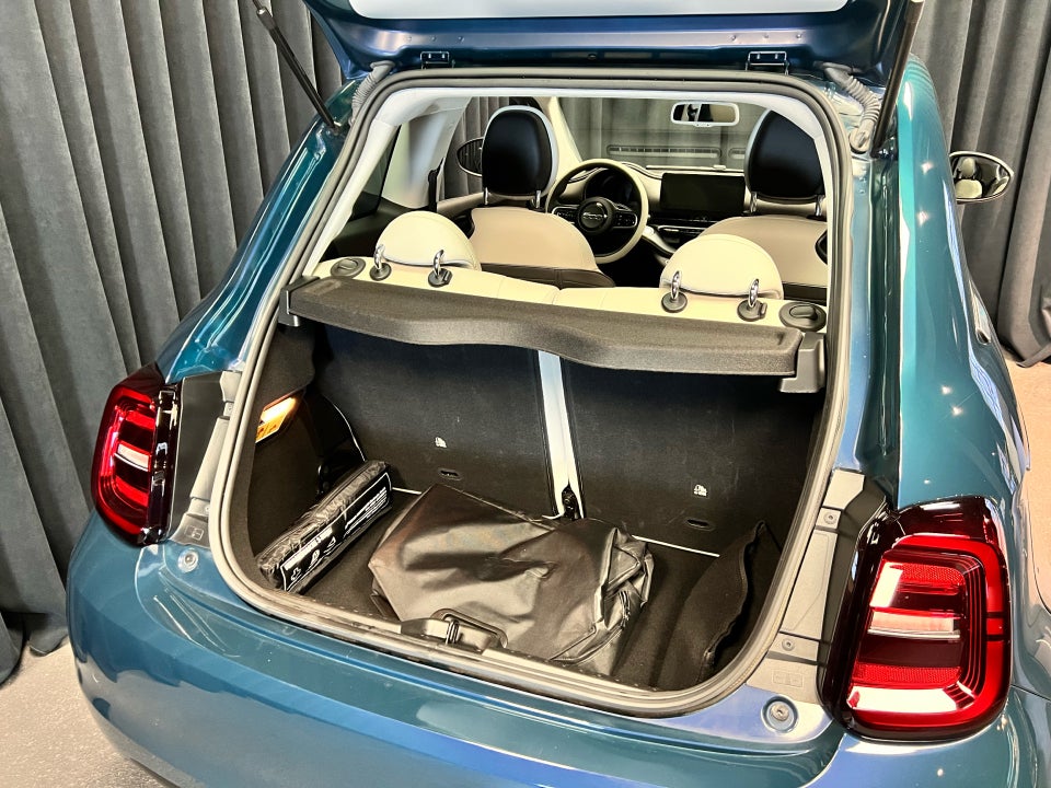 Fiat 500e 42 la Prima by Bocelli 3d