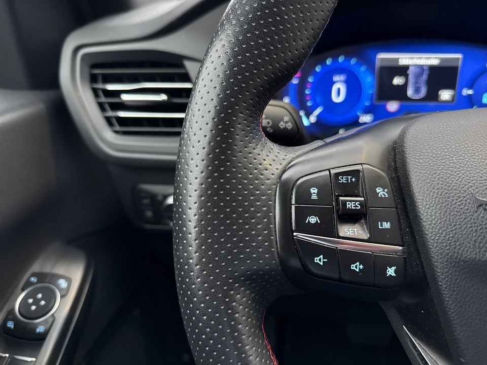 Ford Kuga 2,5 PHEV ST-Line X CVT 5d