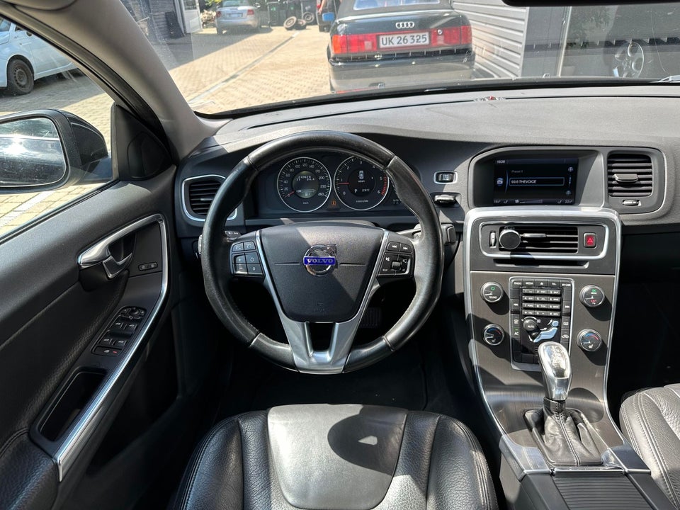 Volvo S60 2,0 D3 136 Momentum aut. 4d