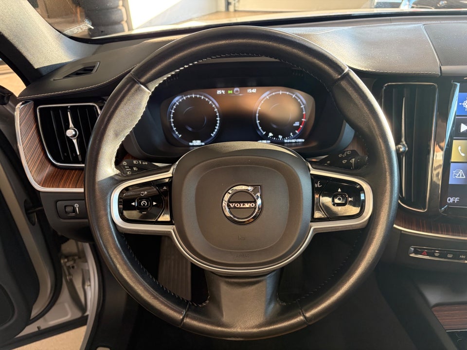 Volvo XC60 2,0 T5 250 Inscription aut. 5d