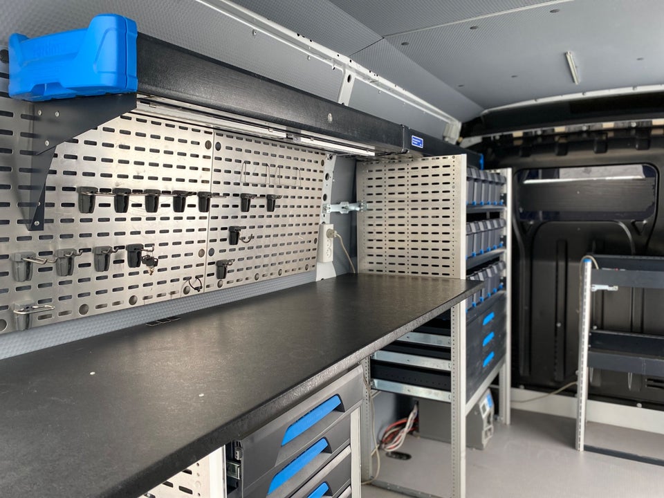 Renault Master IV T33 2,3 dCi 150 L2H2 Kassevogn