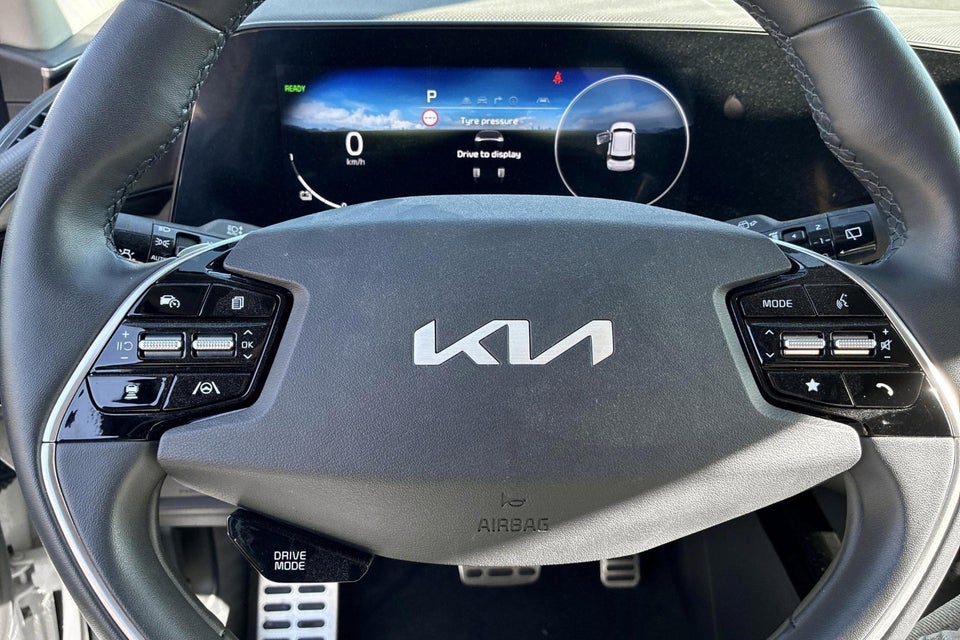Kia Niro 64 EV Premium 5d