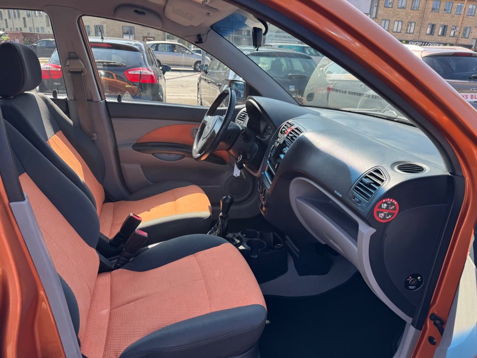 Kia Picanto 1,0 EX 5d
