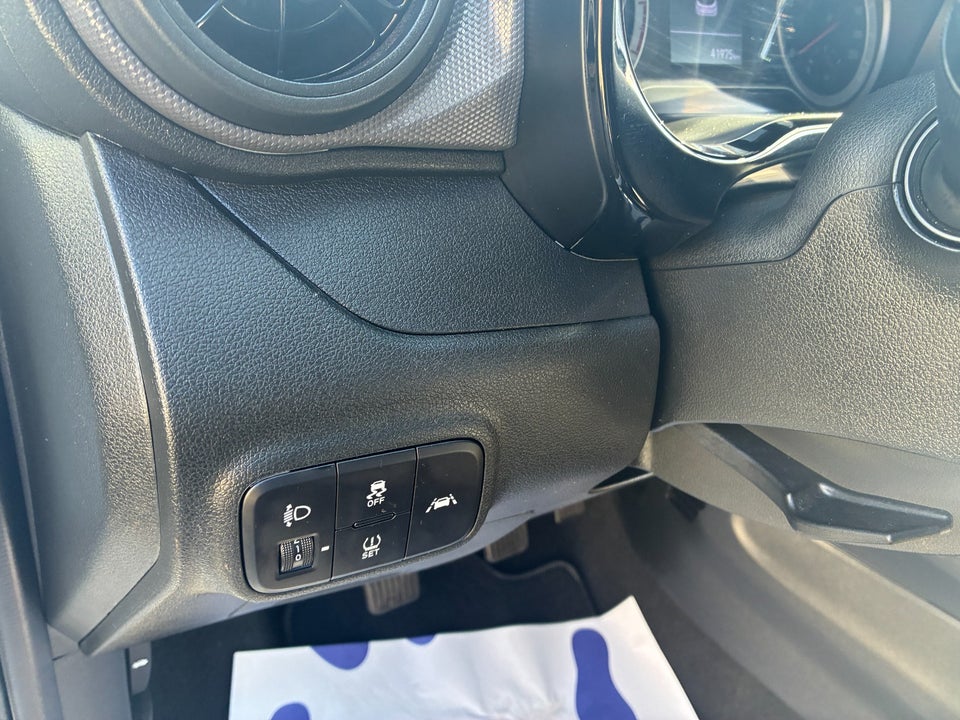 Hyundai i10 1,0 MPi Essential 5d
