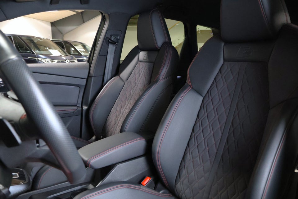 Audi Q4 e-tron 40 S-line 5d