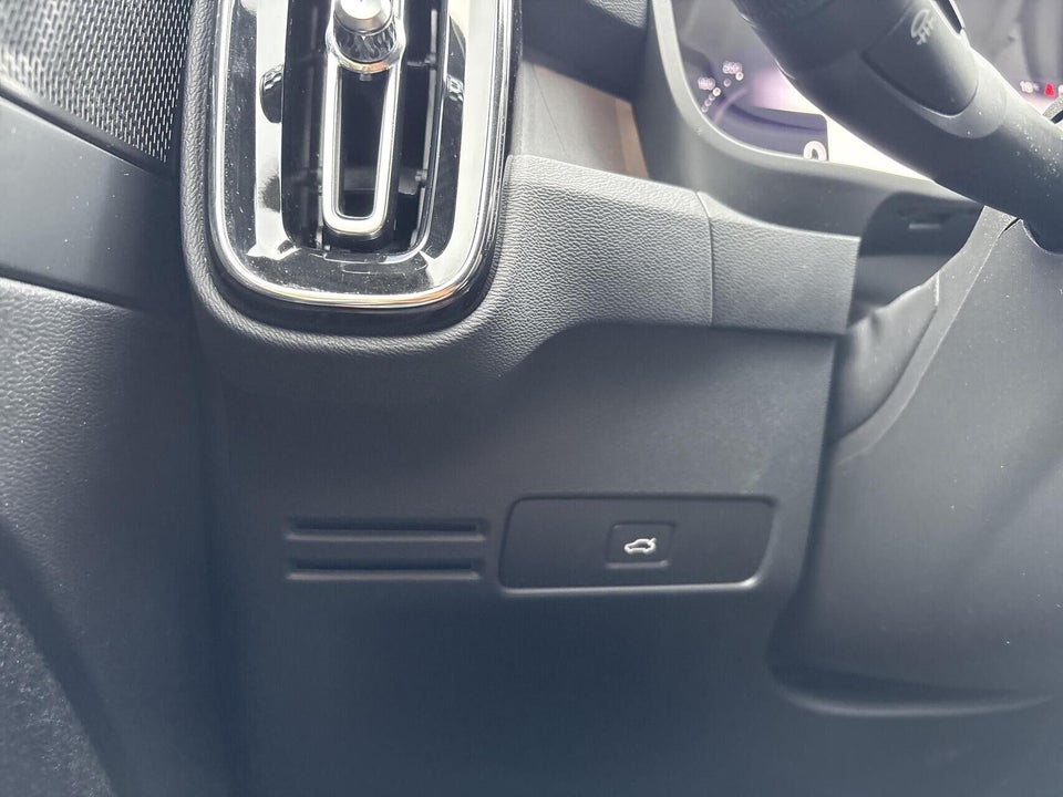 Volvo XC40 P6 ReCharge Core 5d