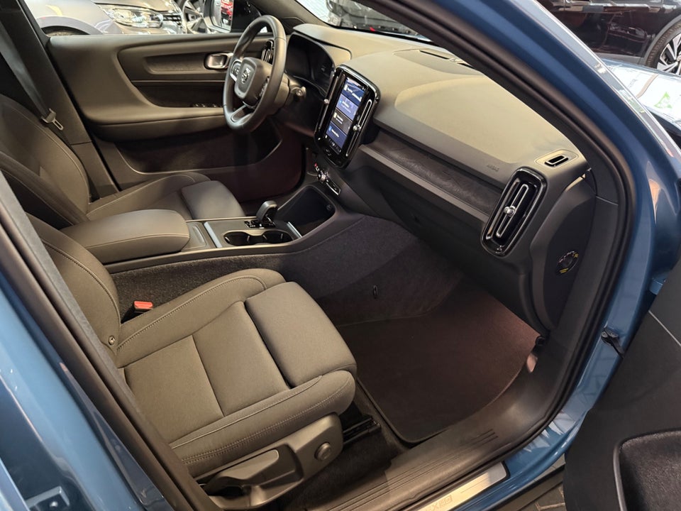 Volvo EX40 Extended Range Core 5d