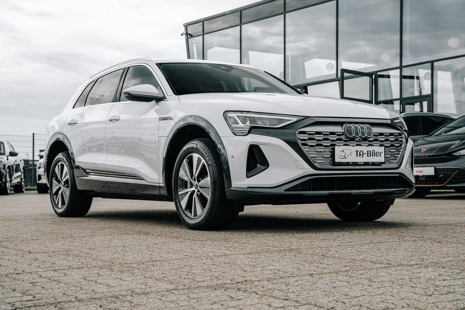 Audi Q8 e-tron 50 Advanced quattro 5d