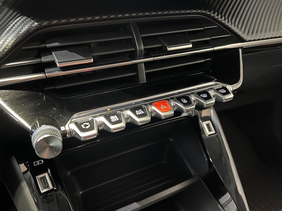 Peugeot e-2008 50 Active 5d