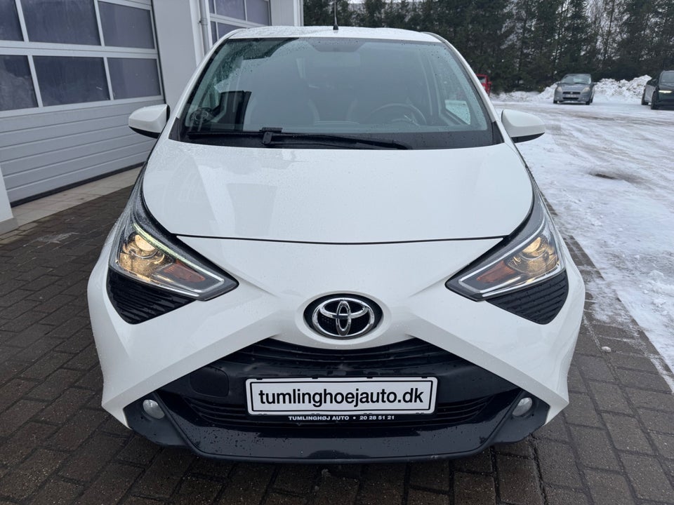 Toyota Aygo 1,0 VVT-i x-press 5d