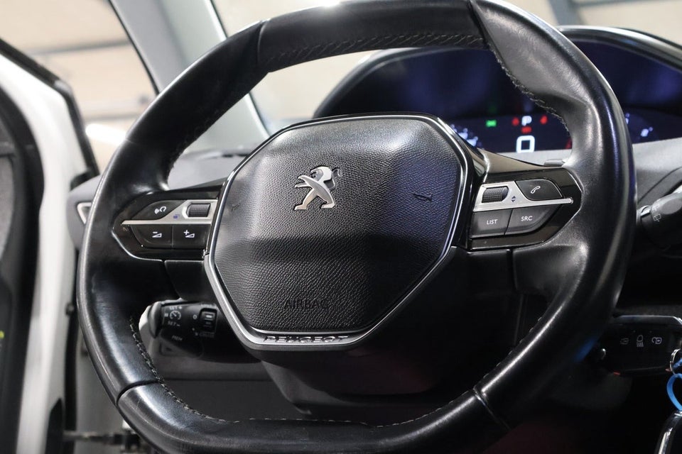 Peugeot 3008 1,5 BlueHDi 130 Allure EAT8 5d