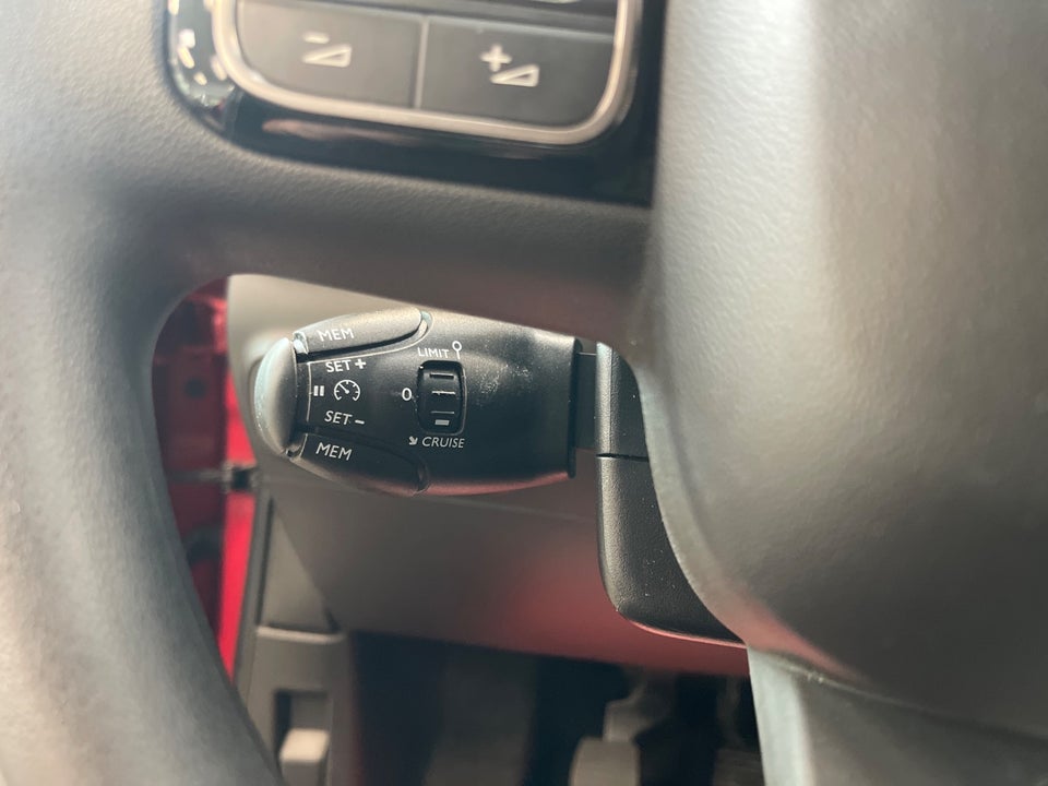 Citroën C3 1,2 PureTech 83 Shine Sport 5d