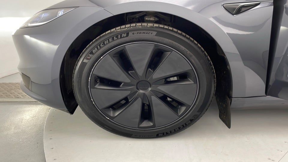 Tesla Model 3 RWD 4d