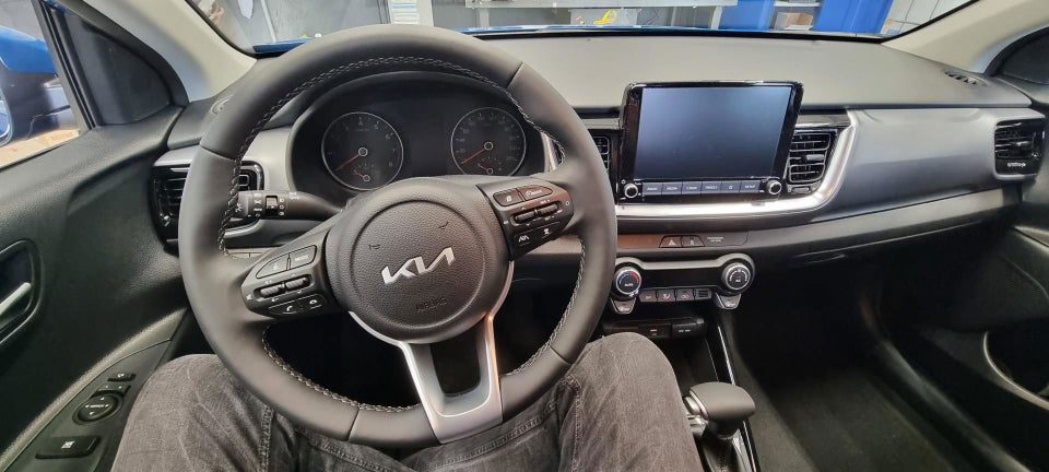 Kia Stonic 1,0 T-GDi Prestige DCT 5d