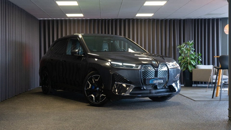 BMW iX xDrive40 Sport 5d