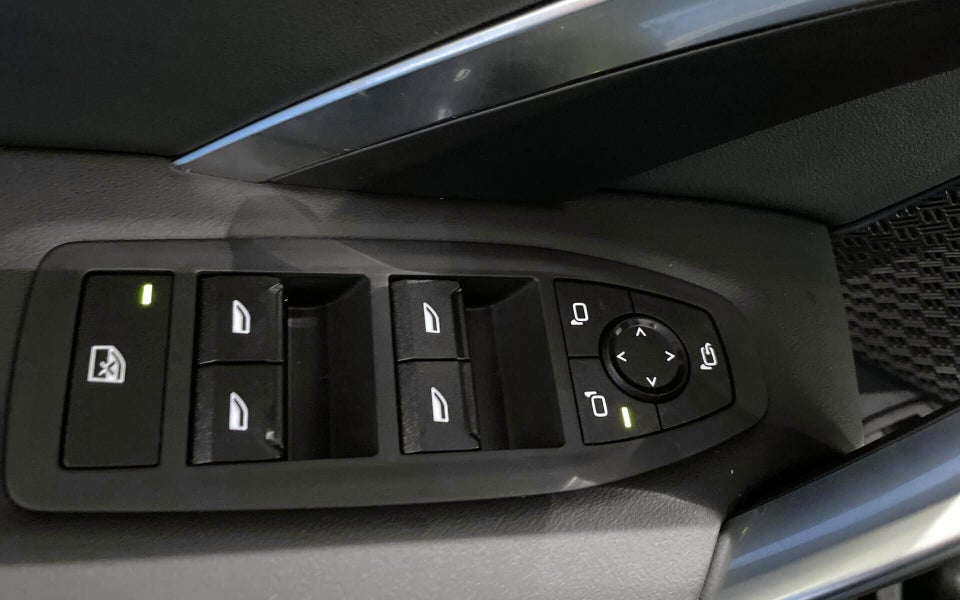 BMW iX1 xDrive30 X-Line 5d